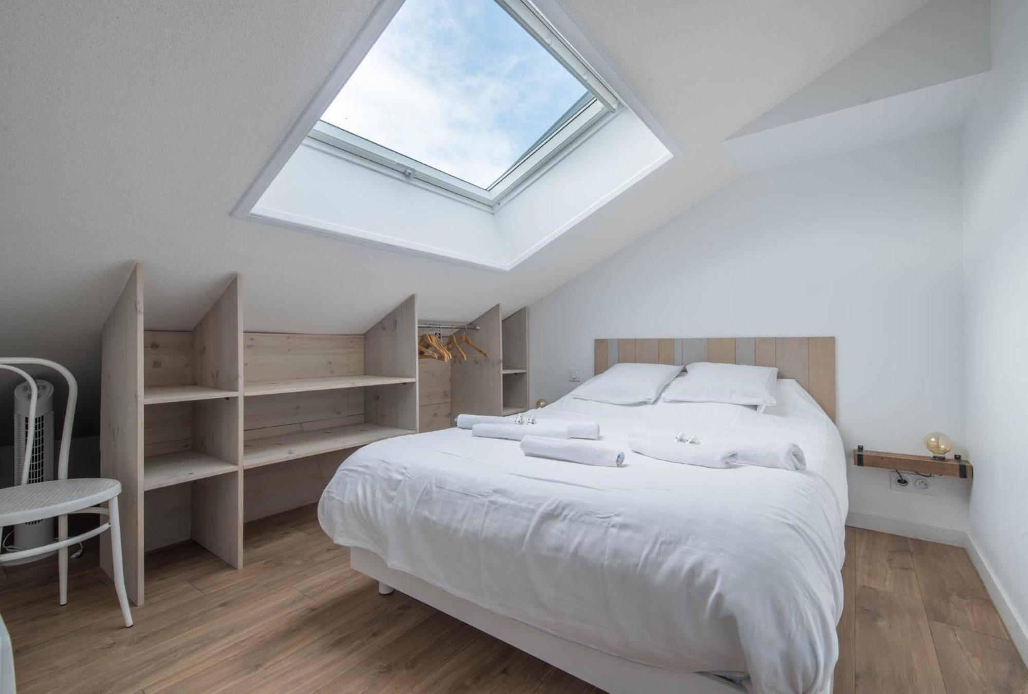 Maison Dans Residence Calme + Piscine A 波尔尼克 外观 照片