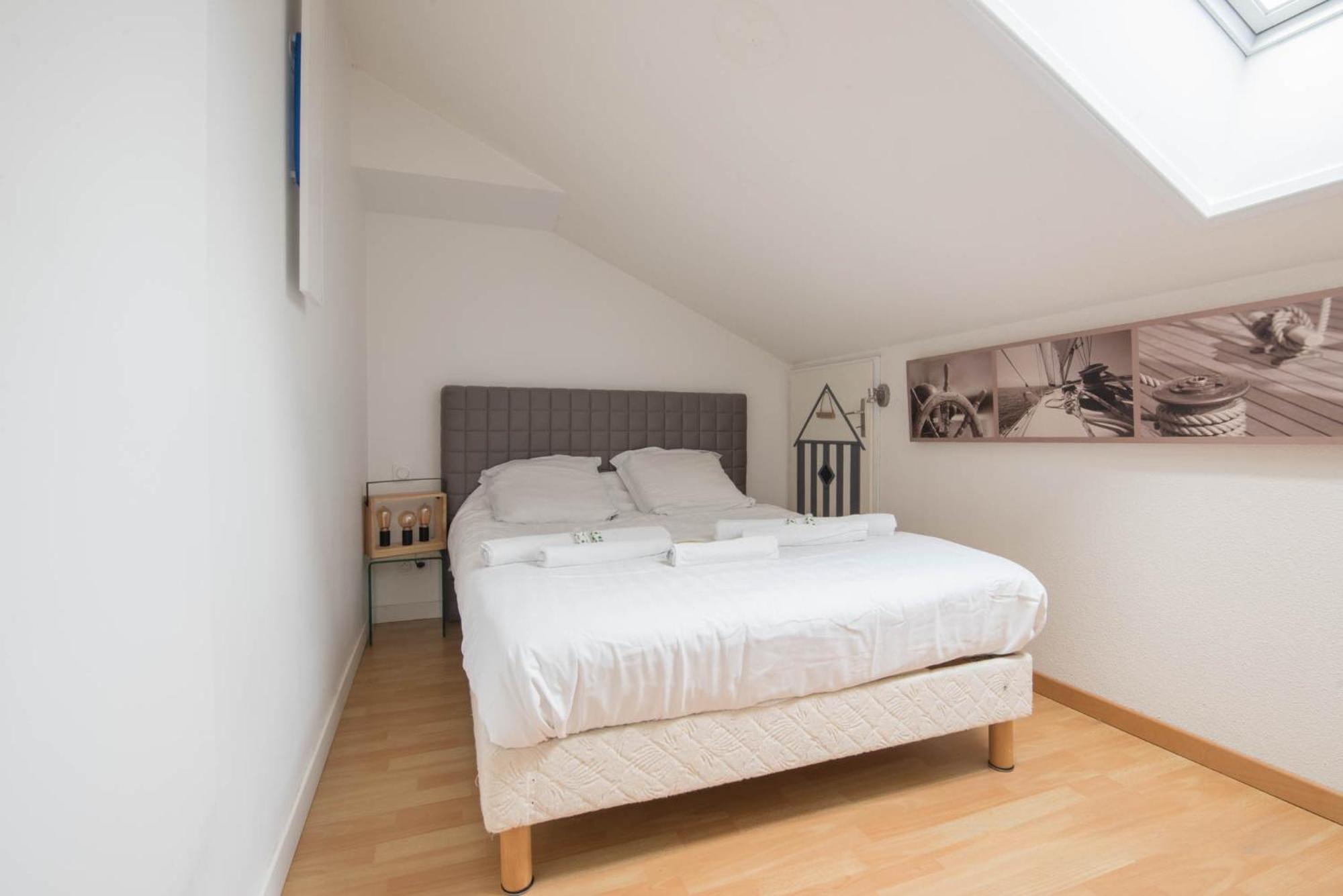 Maison Dans Residence Calme + Piscine A 波尔尼克 外观 照片
