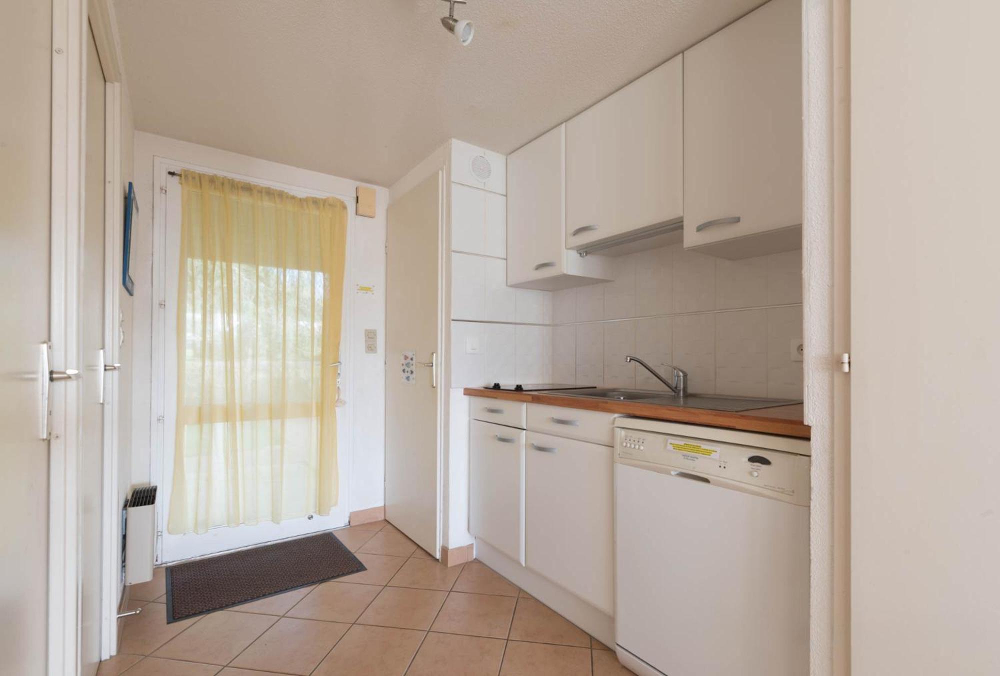 Maison Dans Residence Calme + Piscine A 波尔尼克 外观 照片