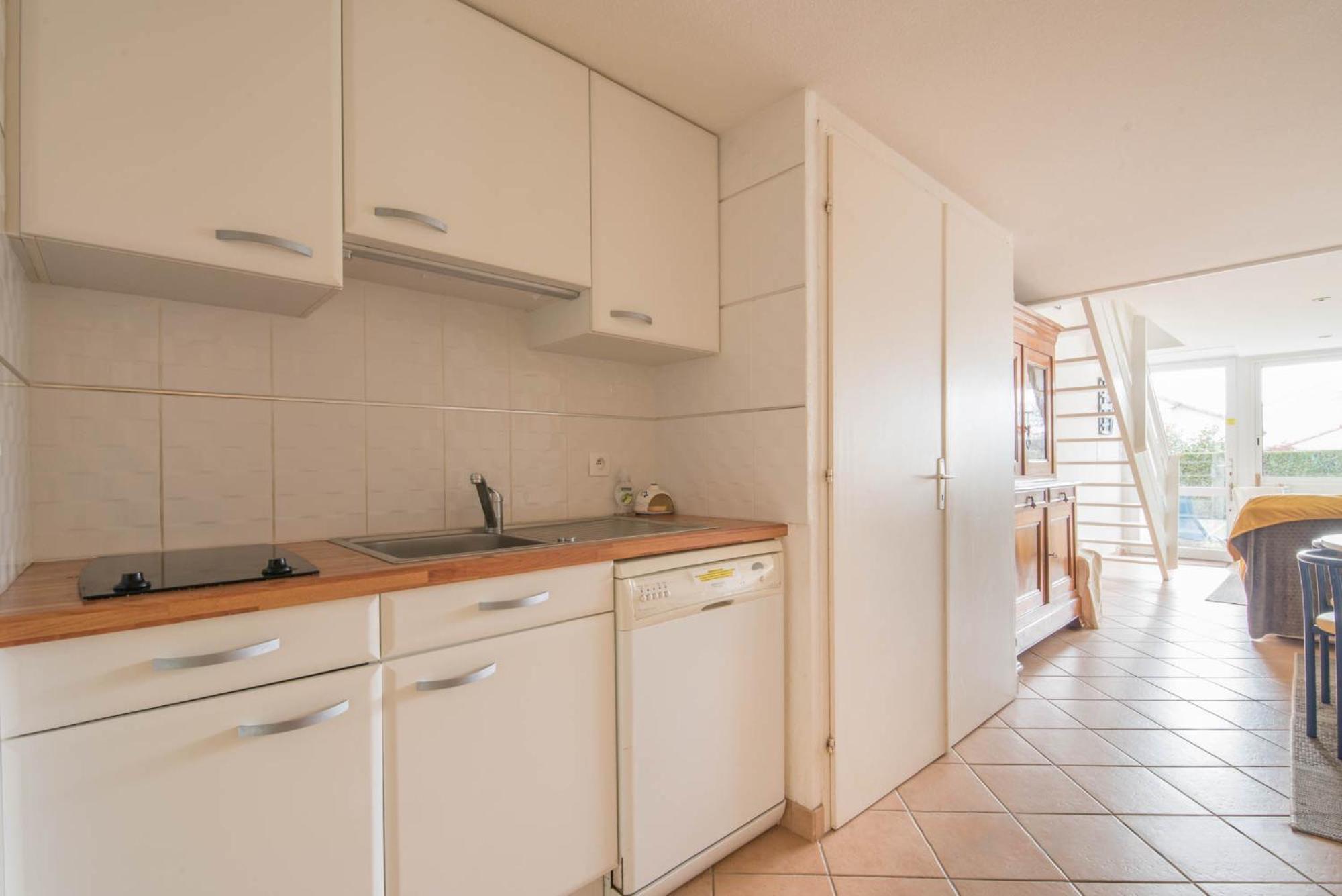 Maison Dans Residence Calme + Piscine A 波尔尼克 外观 照片